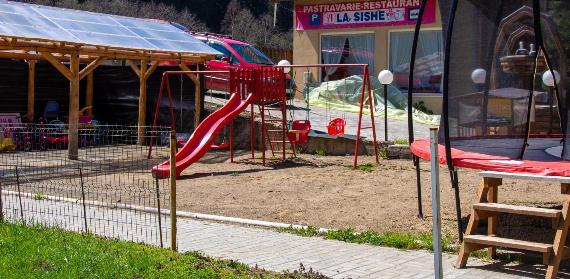 Pensiunea La Sishe Valea Putnei Exterior foto